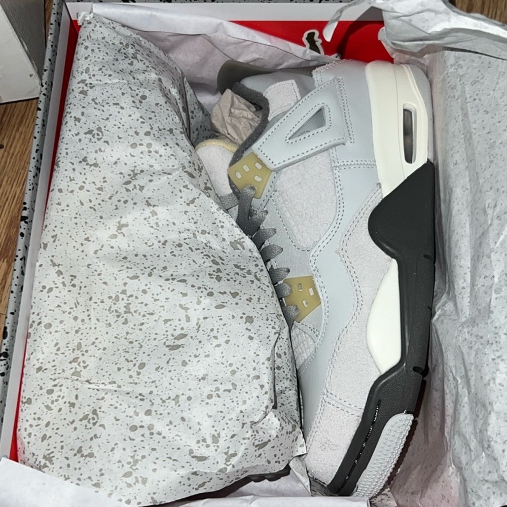 Jordan 4 Retro SE Craft